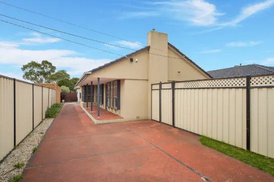 1/15 Fitzpatrick Drive, Altona Meadows, Vic 3028