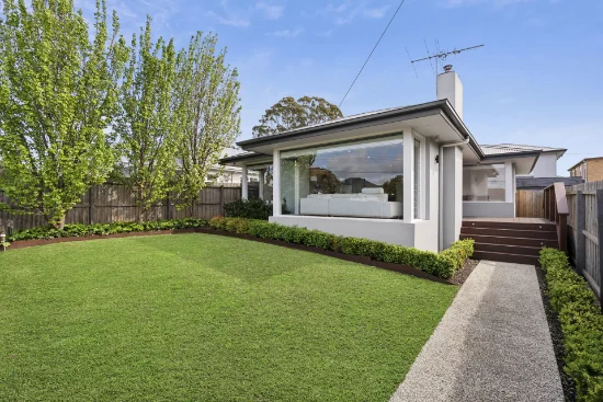 1/15 Maurice Street, Herne Hill, Vic 3218