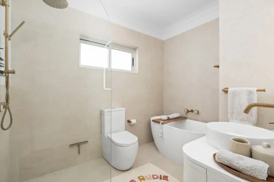 1/156 Ocean Parade, Blue Bay, NSW 2261-Image