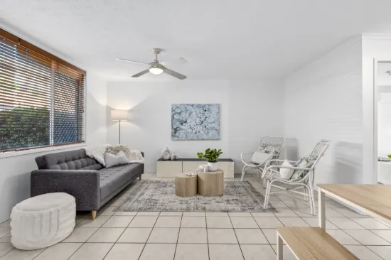 1/16 Mawarra Street, Palm Beach, Qld 4221