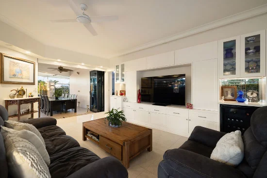 1/17 Bayview Street, Runaway Bay, Qld 4216-Image
