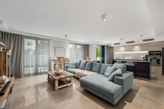 1/18 Edward Street, Alexandra Headland QLD 4572-Image