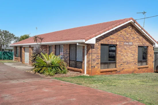 1 & 2/276 Tor Street, Rockville, Qld 4350