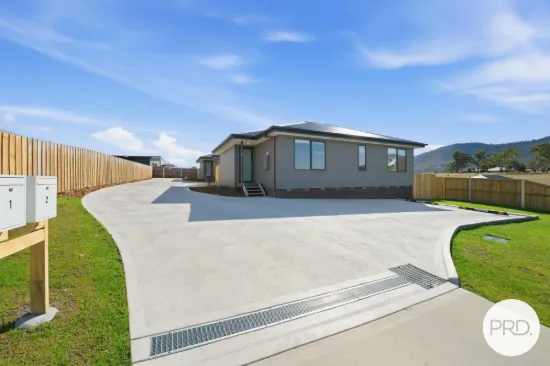 1 & 2/4 Buddon Road, New Norfolk, Tas 7140