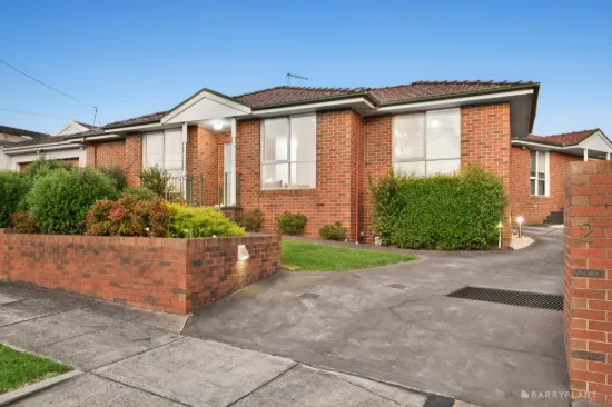 1/2 Dumossa Avenue, Bulleen, Vic 3105