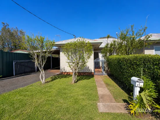 1/2 Katherine Street, North Toowoomba, Qld 4350