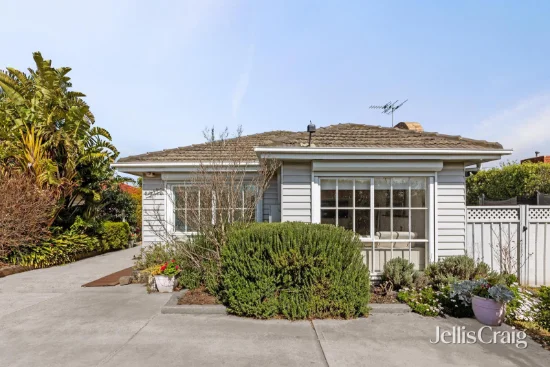 1/211 Blackshaws Road, Newport, Vic 3015