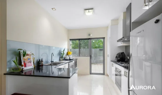 1/215 Wellington Road, Kangaroo Point, Qld 4169