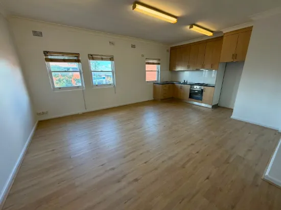 1/216 The Boulevarde, Fairfield Heights, NSW 2165