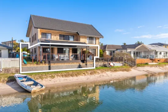 1/22 Barracuda Court, Palm Beach, Qld 4221