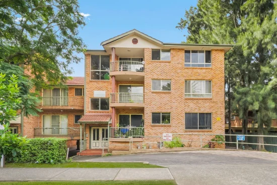 1/221 Dunmore Street, Pendle Hill, NSW 2145