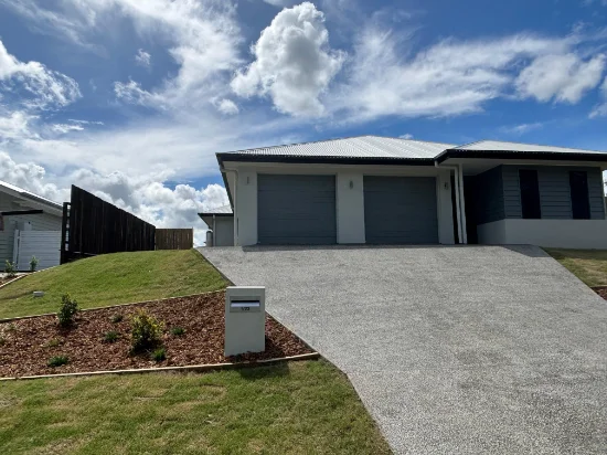 1/23 Frangapani Crescent, Southside, Qld 4570