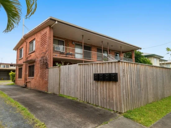 1/237 Aumuller Street, Westcourt, Qld 4870