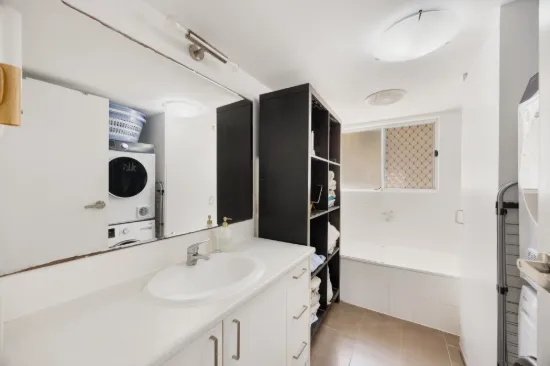 1/246 Jefferson Lane, Palm Beach, Qld 4221-Image