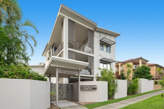 1/296 Cornwall Street, Greenslopes, Qld 4120