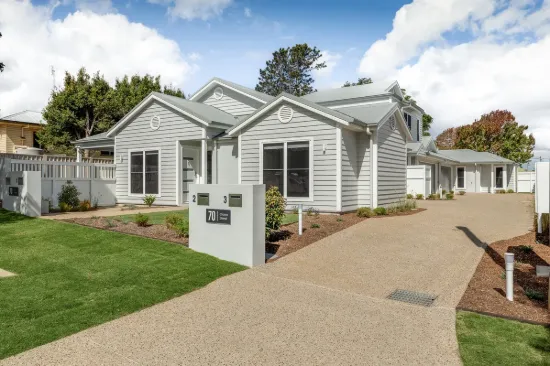 1-3/70 Crown Street, Rangeville, Qld 4350