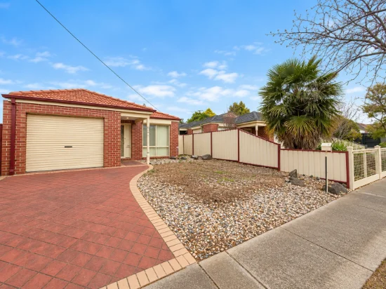 1/3 Enfield Avenue, Werribee, Vic 3030