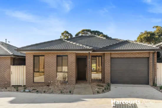 1/3 Lima  Place, Pakenham, Vic 3810