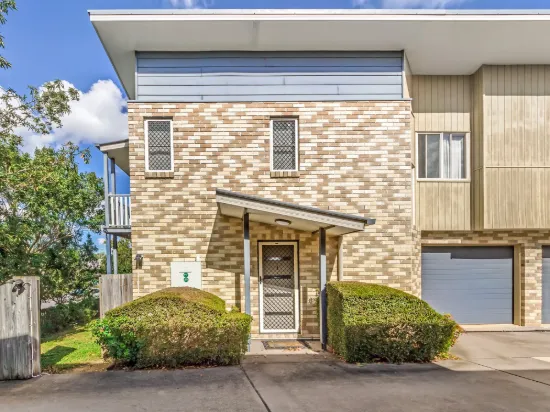 1/3 Patterson Street, Petrie, Qld 4502