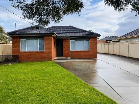 1/3 Pine Street, Lalor VIC 3075-Image