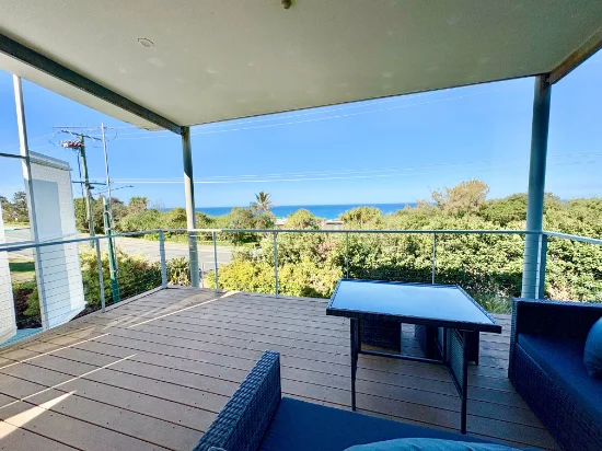 1/32 Corsair Crescent, Sunrise Beach, Qld 4567
