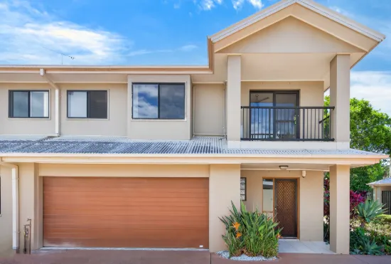 1/33 Harley Street, Labrador, Qld 4215