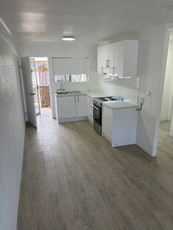 1/33 Sandown Close, Woree, Qld 4868 - For Rent