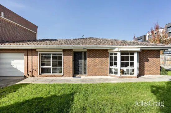 1/340 Pascoe Vale Road, Essendon, Vic 3040