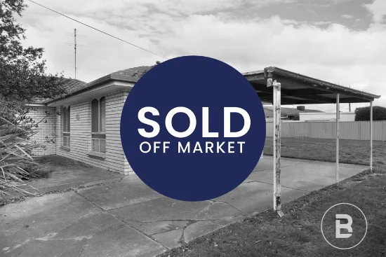 1/4-6 Aminya Avenue, Delacombe, Vic 3356