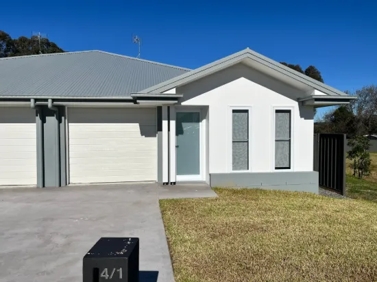 1/4 Guardsman Grove, Lochinvar, NSW 2321