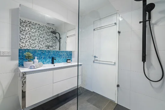 1/4 Holland Avenue, Dingley Village, Vic 3172-Image