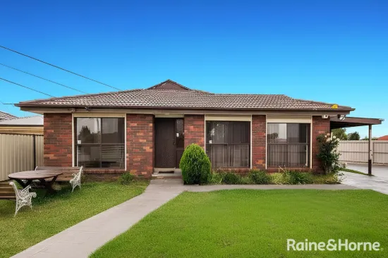 1/4 Kerry Court, St Albans, Vic 3021