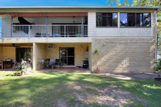 1/4 Symons Avenue, Bucasia, Qld 4750