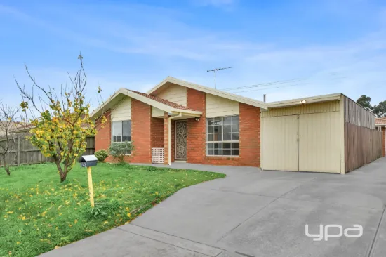 1/48 Pinnaroo Circuit, Meadow Heights, Vic 3048