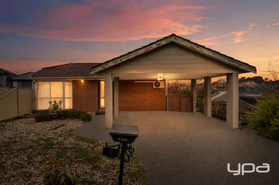 1/5 Bronco Court, Meadow Heights, Vic 3048