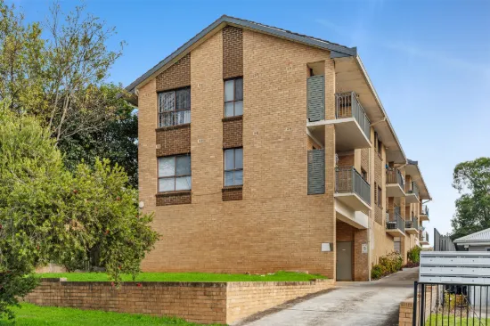 1/55 Warby Street, Campbelltown, NSW 2560