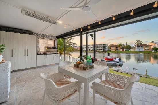 1/6 Akeringa Place, Mooloolaba, Qld 4557