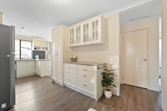 1/6 Mornington Boulevard, Waikiki, WA 6169-Image