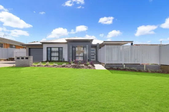1/61 Sardon Street, Centenary Heights, Qld 4350