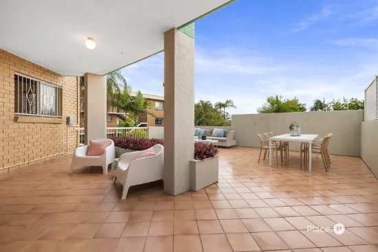1/63 Mclay Street, Coorparoo, Qld 4151