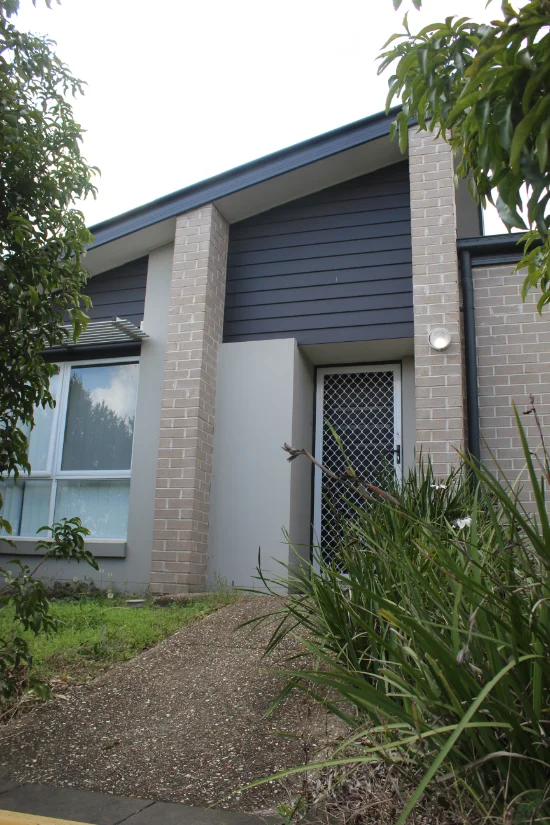 1/67 Glorious Promenade, Redbank Plains, Qld 4301