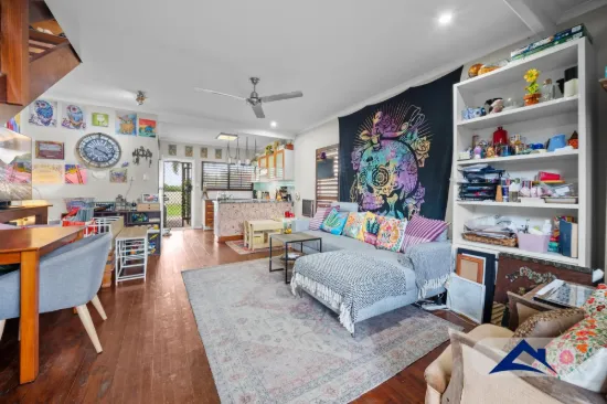 1/690-692 Bruce Highway, Woree, Qld 4868-Image