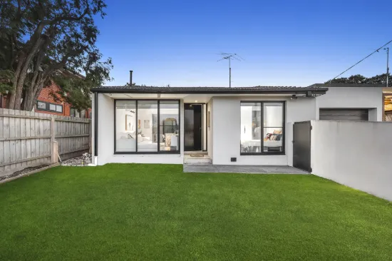 1/693 Hawthorn Road, Brighton East, Vic 3187