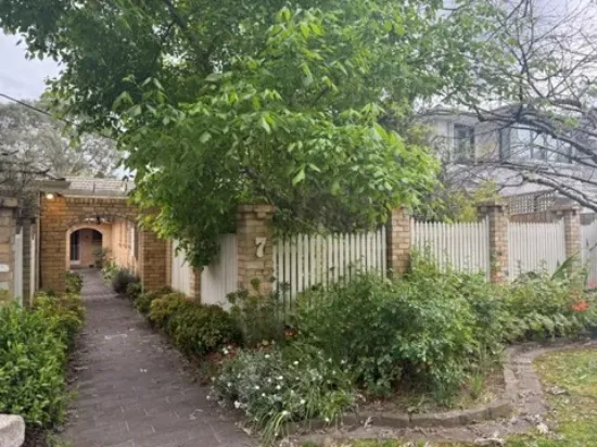 1/7 Kendall St, Canterbury, Vic 3126