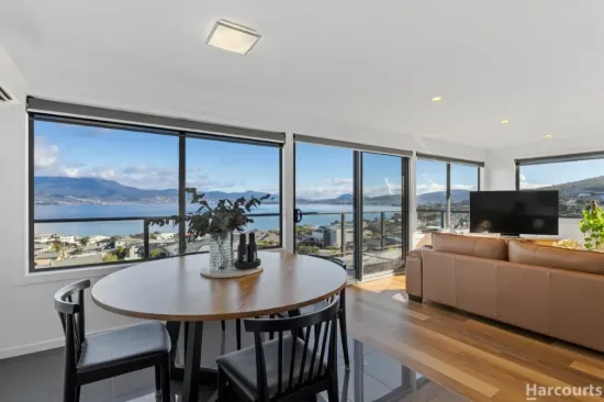 1/746 Oceana Drive, Tranmere, Tas 7018