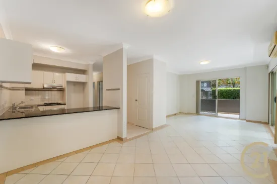 1/8-10 Browne Parade, Warwick Farm, NSW 2170-Image