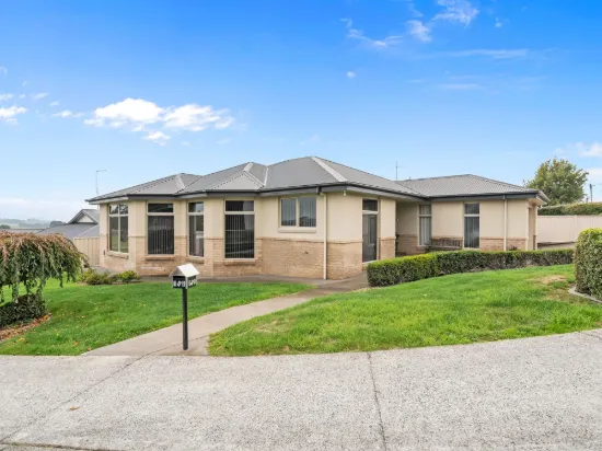 1/8 Smythe Street, Sheffield, Tas 7306