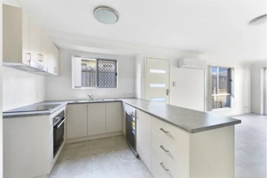 1/80 Sanctuary Drive, Cranley, Qld 4350