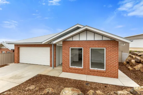1/9 Preston Crescent, Lloyd, NSW 2650