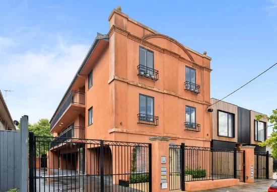 1/9 Robert Street, Elwood, Vic 3184